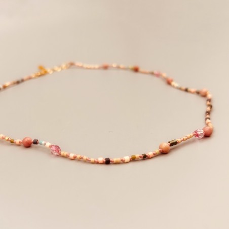 Collier HIPPY ras de cou bohème chic beige et rose