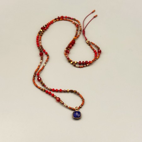 Collier HIPPY long tons rouges et lapis lazuli